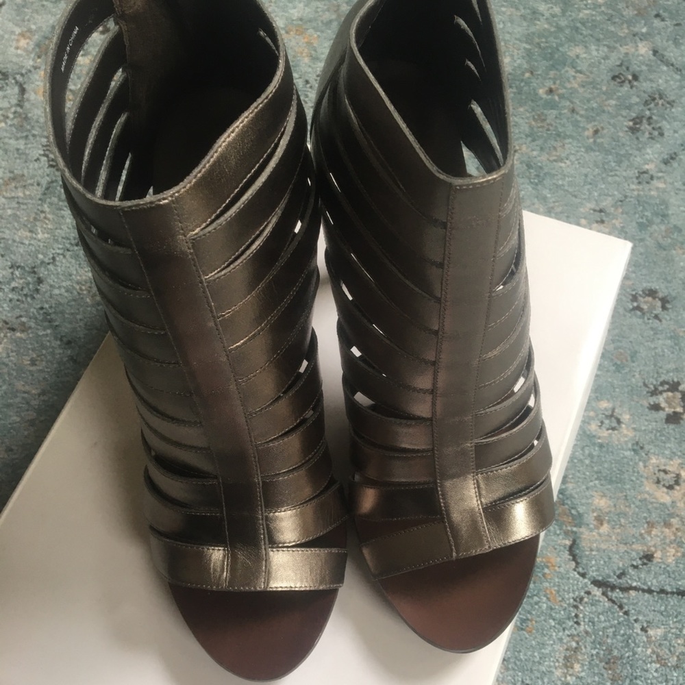 Banana Republic Strappy Leather Heels